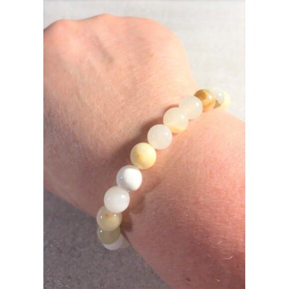 Green Onyx Bracelet - 8mm - Picture 4 of 4